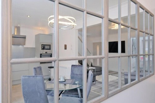 Contemporary HIGHLAND HOUSE close to town and Ben Nevis