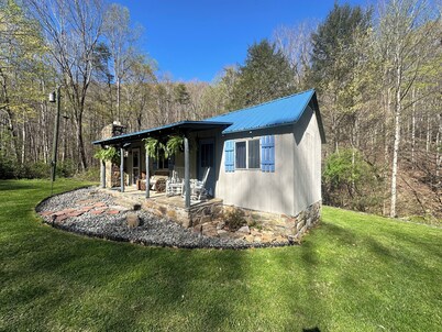 The Palace of Dreams – Secluded Cabin on 68 Private Acres