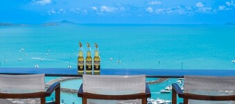 Luxury 4 bedroom holiday home with Ocean Views