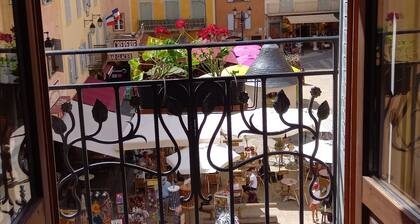 Charming apartment le 1707 in the heart of the historic city of Vauban