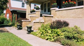 Property grounds - Highlands Luxury Lower Level Studio - 900+sq (Louisville)