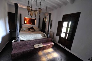 1 bedroom, travel crib, free WiFi, bed sheets - Exceptional villa for two (Las Mellizas)