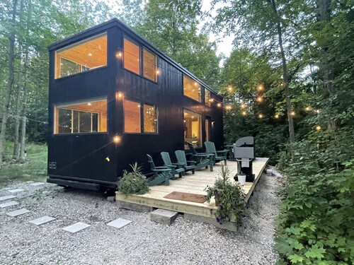 Lake Champlain Tiny House on Wooded Property with Private Beach/Lake Access
