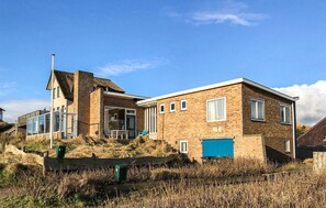 Exterior - Beautiful home in Bergen aan Zee (Bergen aan Zee)