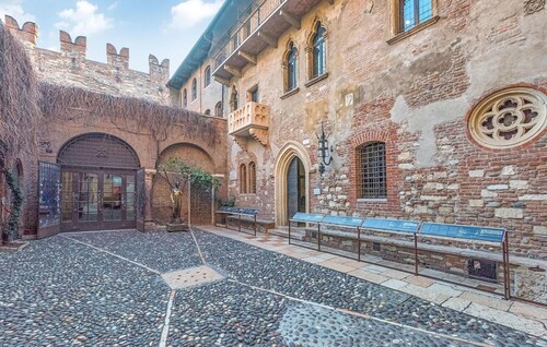 3 bedroom stunning home in Lazise