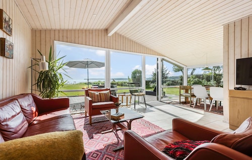 Cozy home in Bjert with house sea view