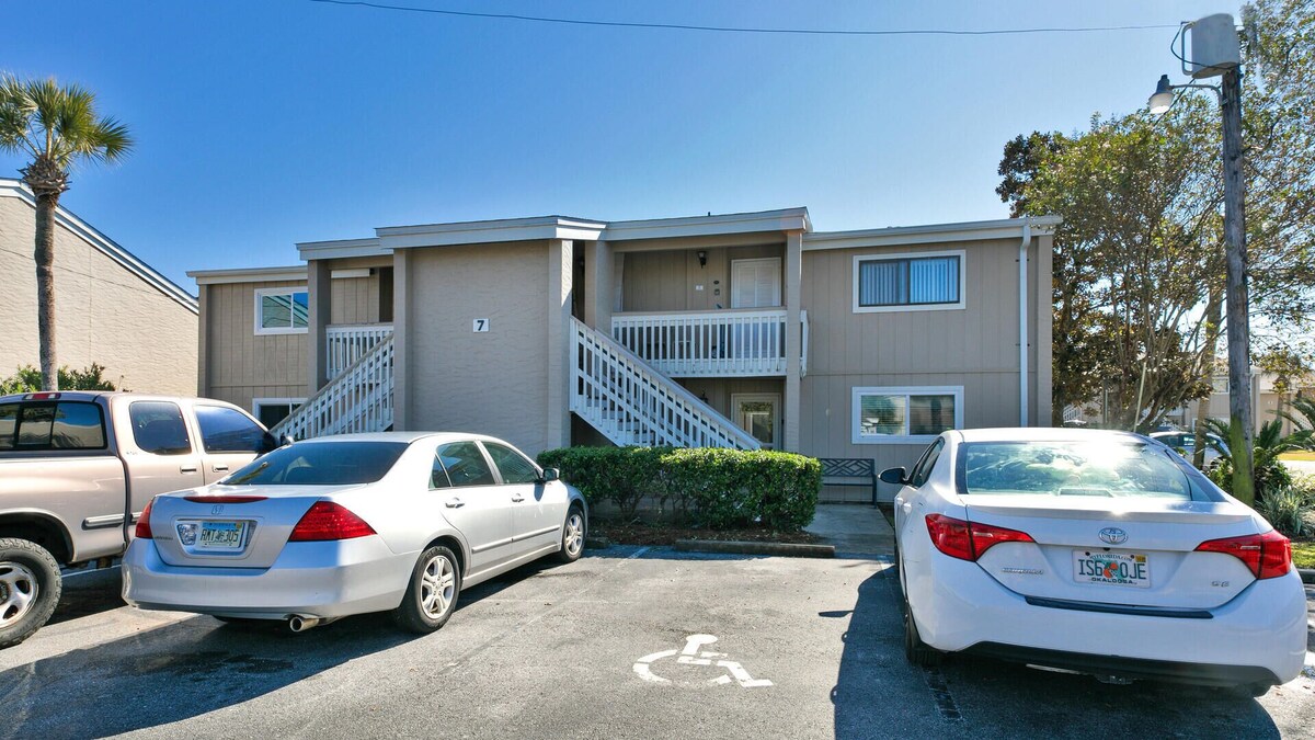 Photo 20 of Private Beach Entrance | Pet Friendly | Updated | Chateau 7A!