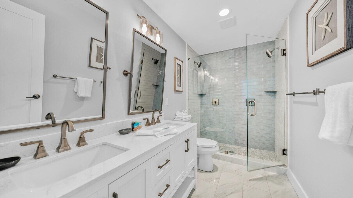 Photo 9 of Private Beach Entrance | Pet Friendly | Updated | Chateau 7A!