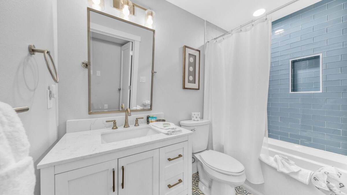 Photo 11 of Private Beach Entrance | Pet Friendly | Updated | Chateau 7A!