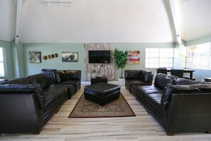 Smart TV - ✪MODERN & SPACIOUS 3BD/2BA VILLA✪ Close to Disney! (kissimmee)