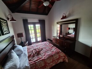 4 bedrooms, free WiFi, bed sheets