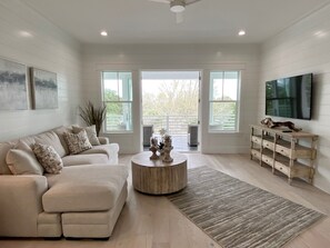 Smart TV - 30A Luxury Accommodations With Resort Style Amenities! 3779 W County Hwy 30a (Santa Rosa Beach)