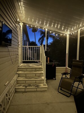 Interior - relax with us after the parks!!! (Davenport)