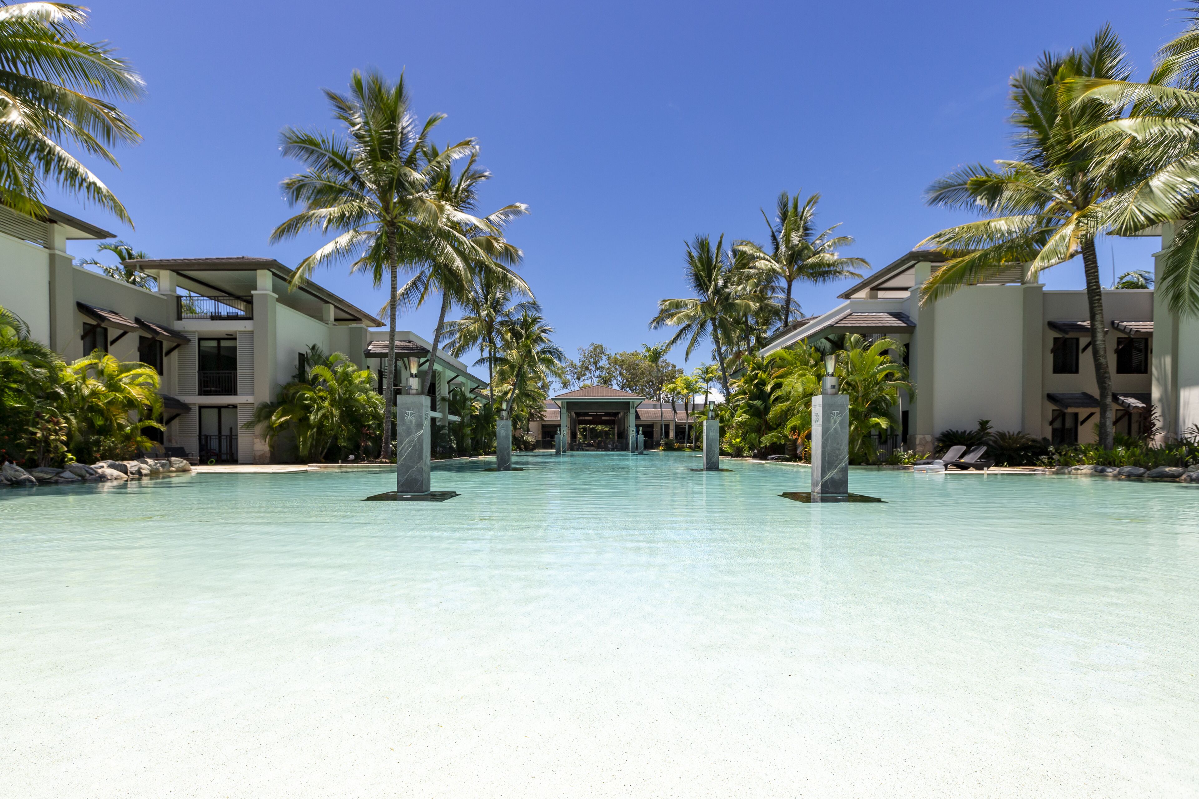 Sea Temple 177 Port Douglas Studio Poolside