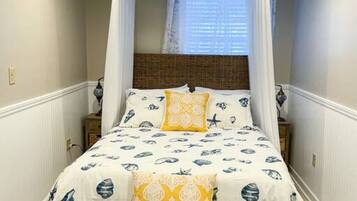 1 bedroom, desk, iron/ironing board, free WiFi