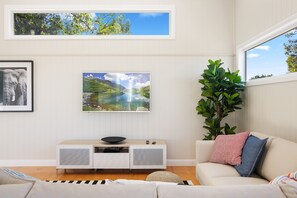Design House | Living area | 42-inch Smart TV with digital channels, TV, DVD player - Bluestone Cottages - The Shop (Toowoomba)