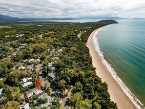 Beach - 25 Solander Boulevard - Seashells, Port Douglas (Port Douglas)