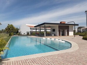Outdoor pool, a heated pool