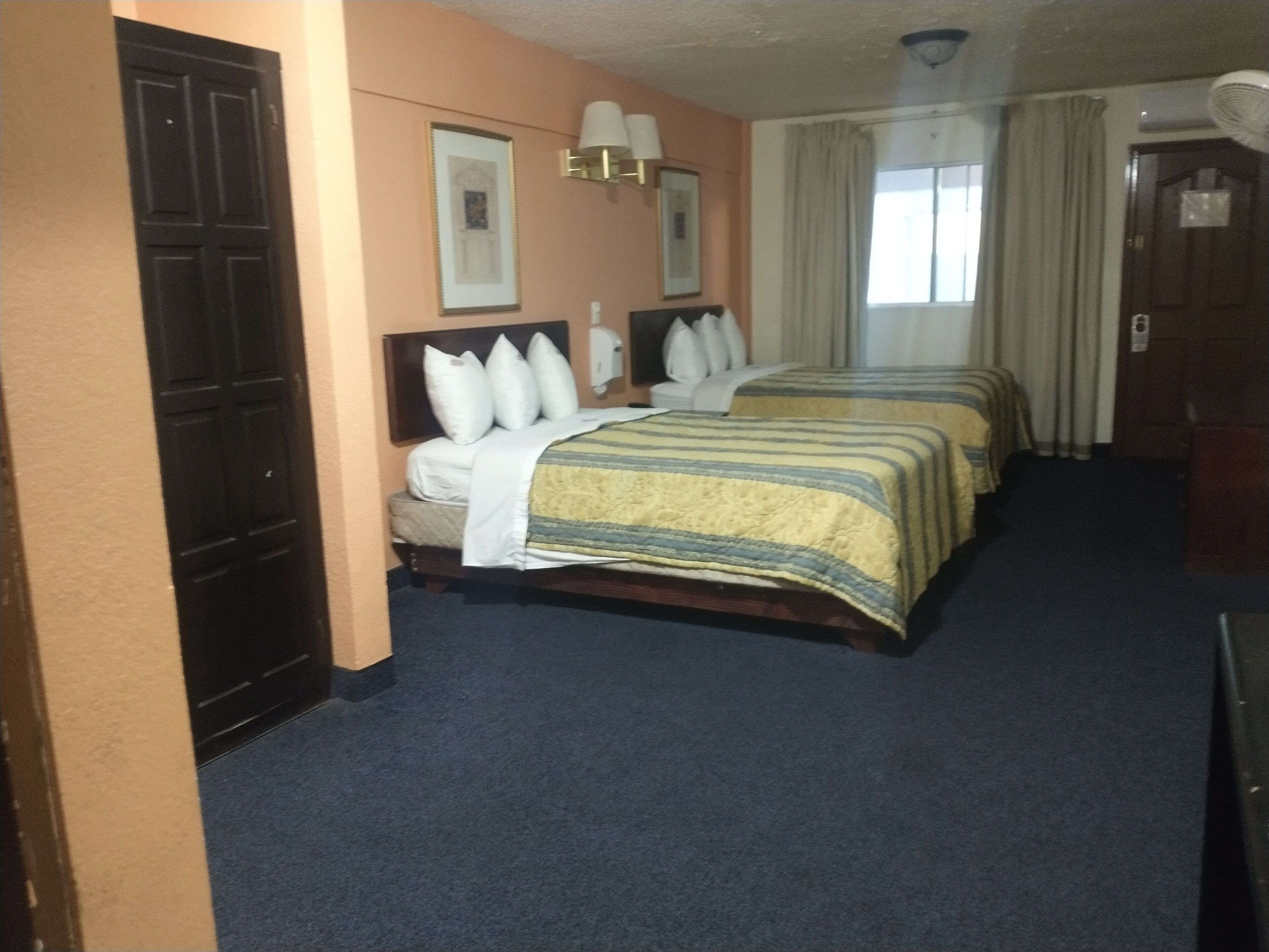 家庭房 | 免费 WiFi