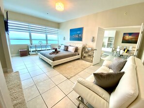 2 bedrooms, in-room safe, iron/ironing board, free WiFi