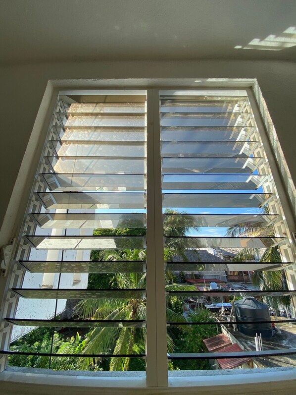 Rum - 1 sovrum - rökare - balkong | Interiör