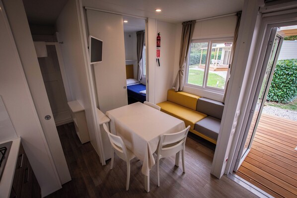 Chalet, 1 chambre, fumeur, patio | Intérieur