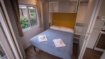 Chalet, 1 Bedroom, Smoking, Patio | 1 bedroom, WiFi