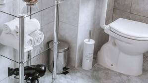 Unclassified image, 3 of 14, button - Bb Chic Room With Shared Bathroom in the City (Castelsardo)