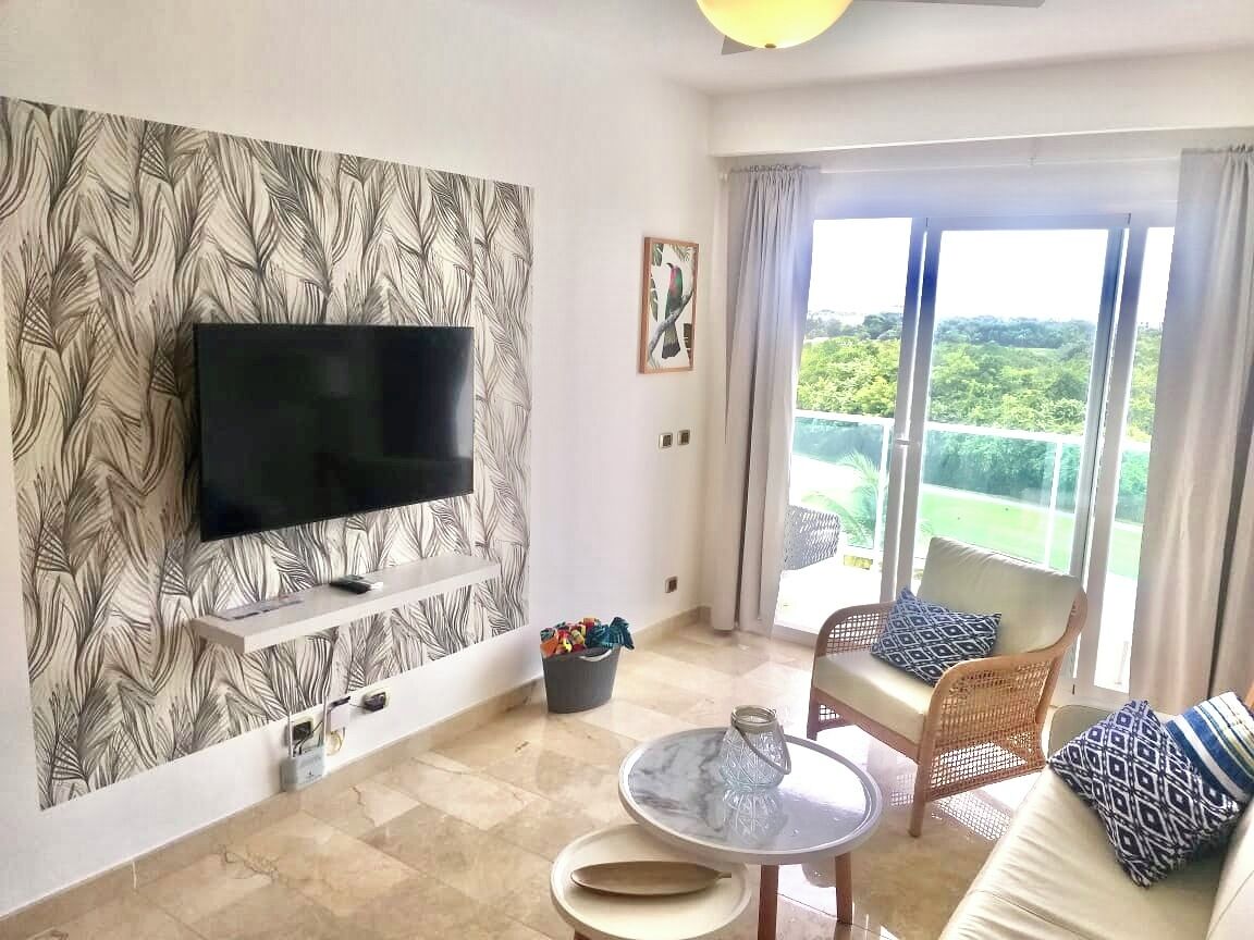 Condo, 2 Bedrooms, Accessible, Smoking | Living area