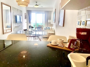Condo, 2 phòng ngủ, phù hợp cho người khuyết tật, hút thuốc | Khu ăn uống