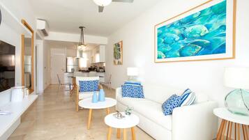 Condo, 2 Bedrooms, Smoking, Balcony | Lounge