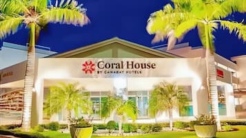 Condo, 2 Bedrooms, Smoking, Balcony | Property entrance