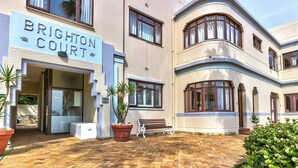 Apartment, 2 Bedrooms | Property entrance - On the Beach in Camps Bay - Fully Equipped 2 Bedroom Apartment (Cape Town)