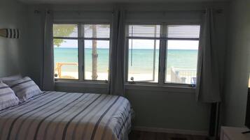 3 chambres, fer et planche à repasser, Wi-Fi gratuit, draps fournis