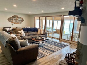 Smart TV, fireplace, video game console, DVD player