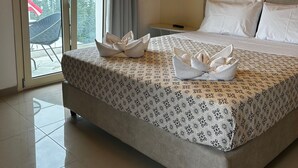 Villa, 3 Bedrooms, Smoking, Balcony - Entire Villa Full View 3 Bedrooms 3 Bathrooms 3 Kitchens (Hersonissos)