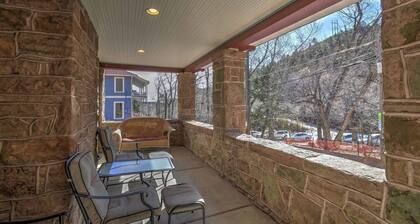 Amazing Manitou Retreat, Trails, Shopping and Dining Walk to Incline and Cog Railway, AC, Wifi,Grill