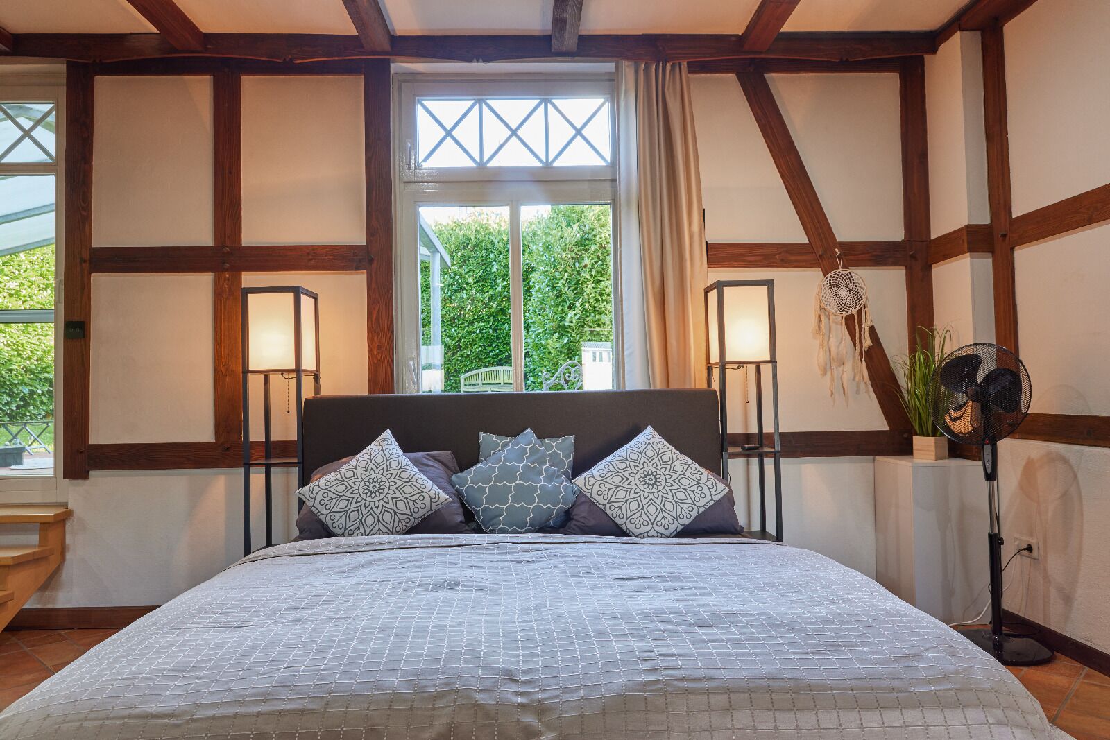 1 室のベッドルーム、セーフティボックス (室内)、アイロン / アイロン台、WiFi