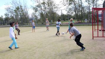 Bungalow | Sports court