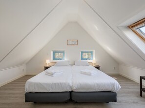 Ferienhaus | 2 Schlafzimmer, individuell eingerichtet, Bettwäsche