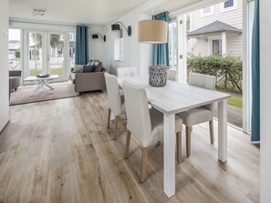 Villa | Dining