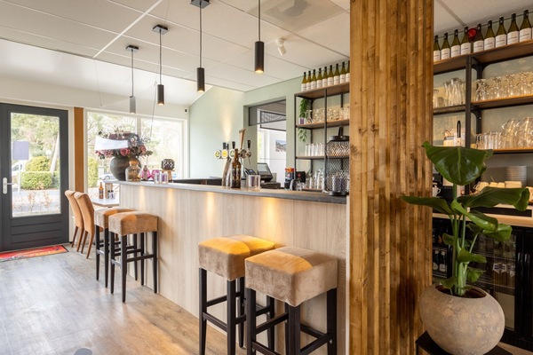 Bungalow | Dining
