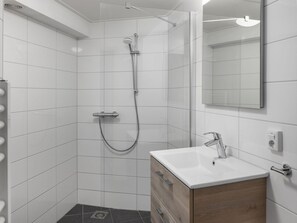 Bungalow | Bathroom