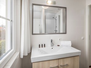 Shower - Luxury Villa With Patio Heater, Beach at 400 m (Cadzand-Bad)