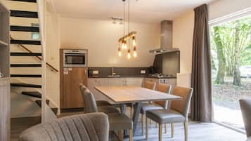 Bungalow | Dining