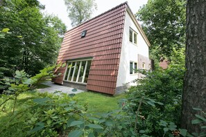 Exterior - Modern Villa Near Veluwe (Hoenderloo)
