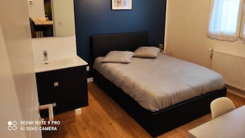 3 bedrooms, WiFi, bed sheets