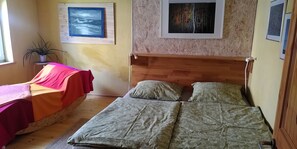 3 camere, una scrivania, culla da viaggio, Wi-Fi gratuito