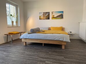 3 bedrooms, desk, iron/ironing board, travel cot