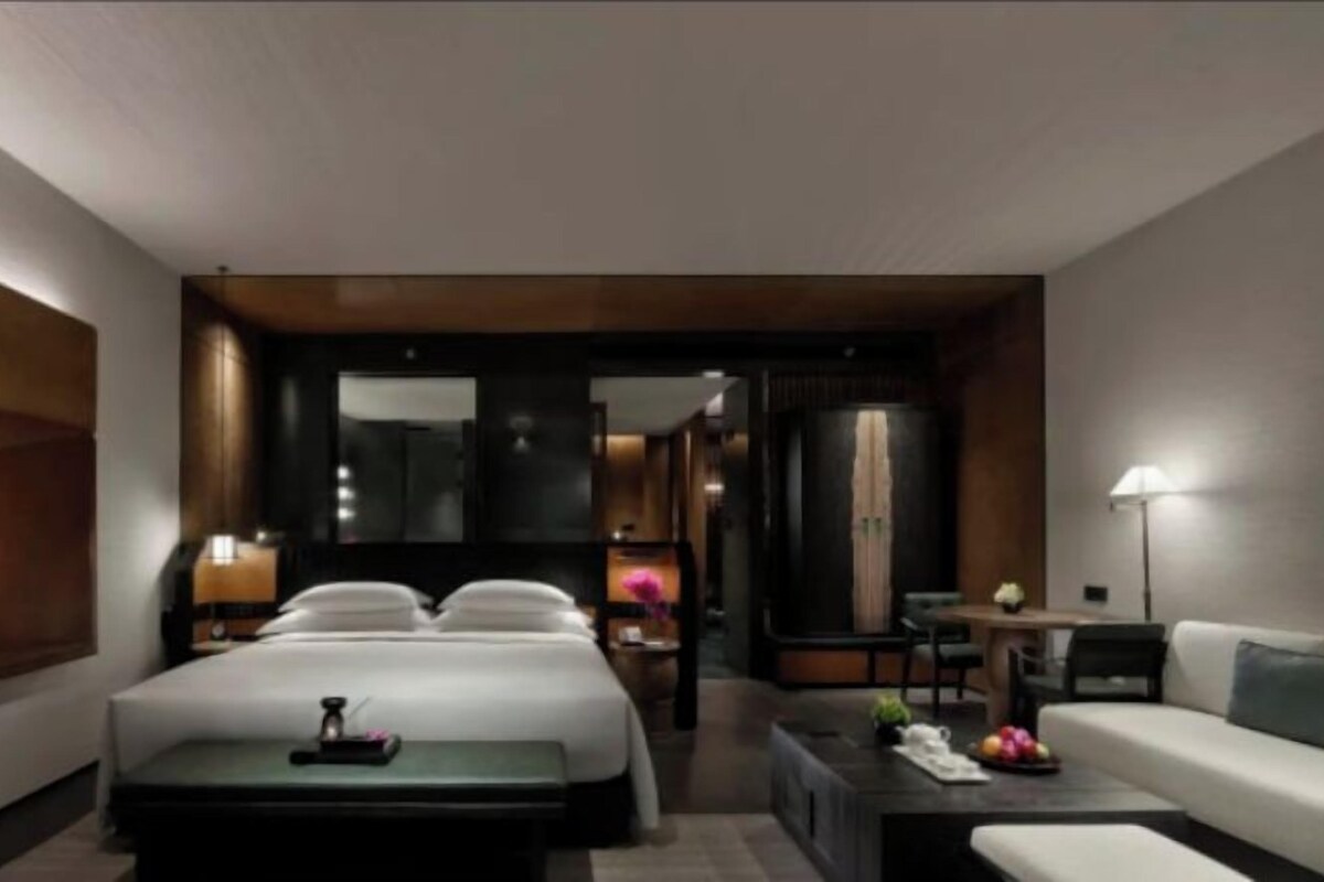 DREAM VALLEY CLIFF ROOM - KING